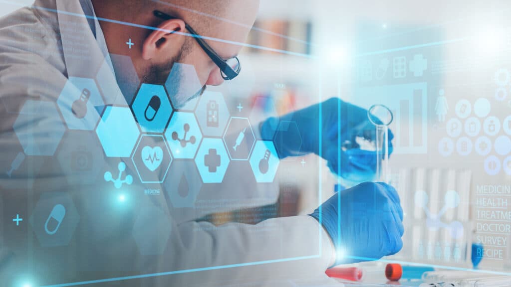 Künstliche Intelligenz hilft bei einem Forscher im Labor von Pharmaunternehmen in der Medizin.